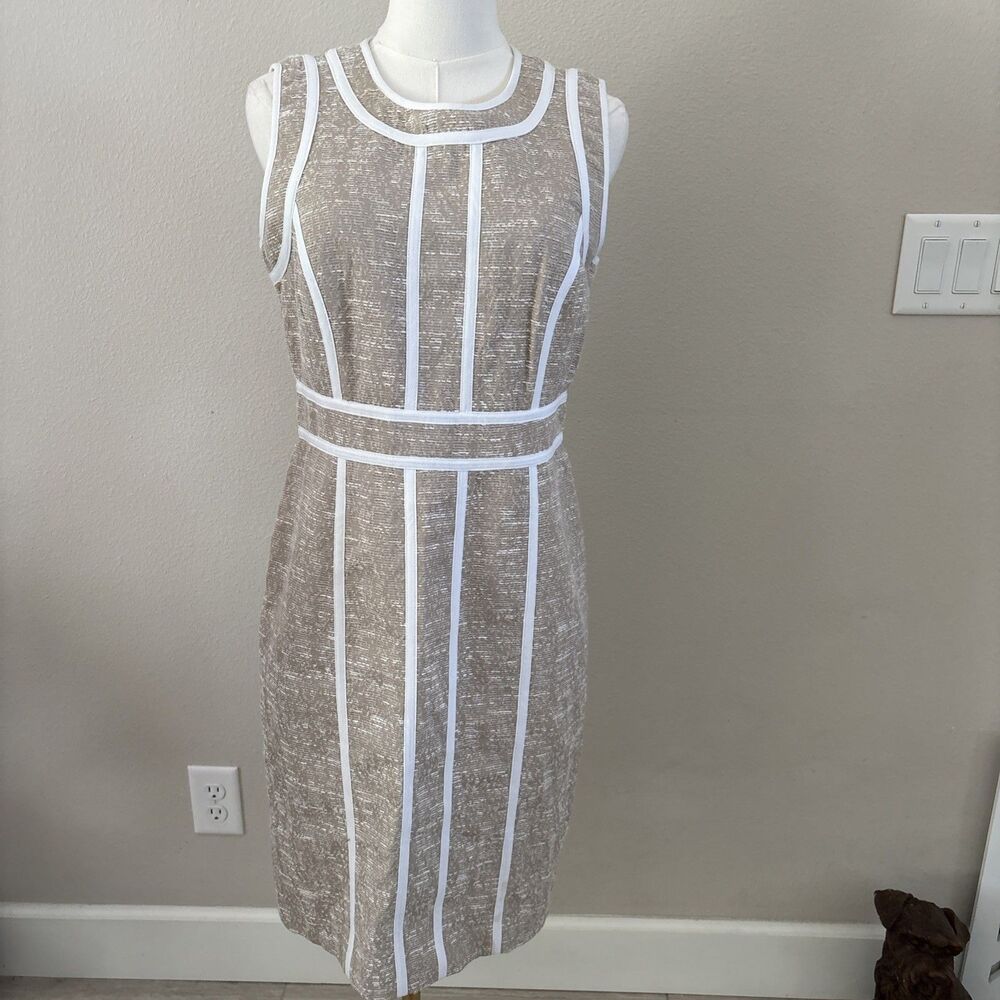 Calvin Klein Dress Women’s Size 8 White Beige Sheath Sleeveless Contrast Trim